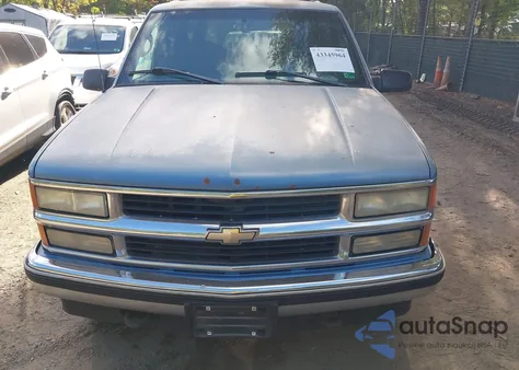 1996 Chevrolet Tahoe K1500 из США, поврежденный, VIN 1GNEK13R0TJ422436